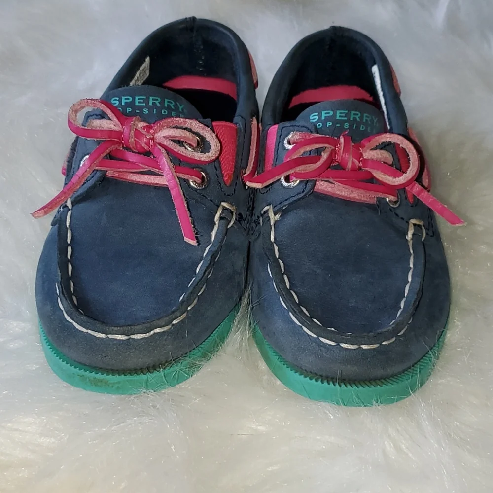 Girl's Sperry top sider boat shoes 8.5c